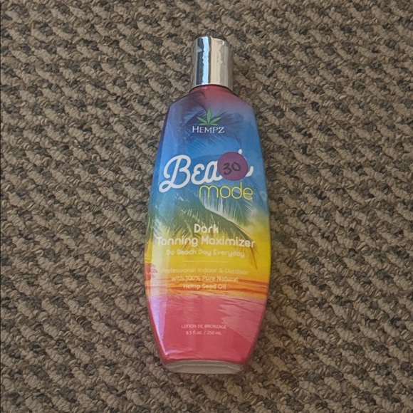Hempz Beach Mode Tanning Maximizer with Vibrant Colors - Picture 1 of 1